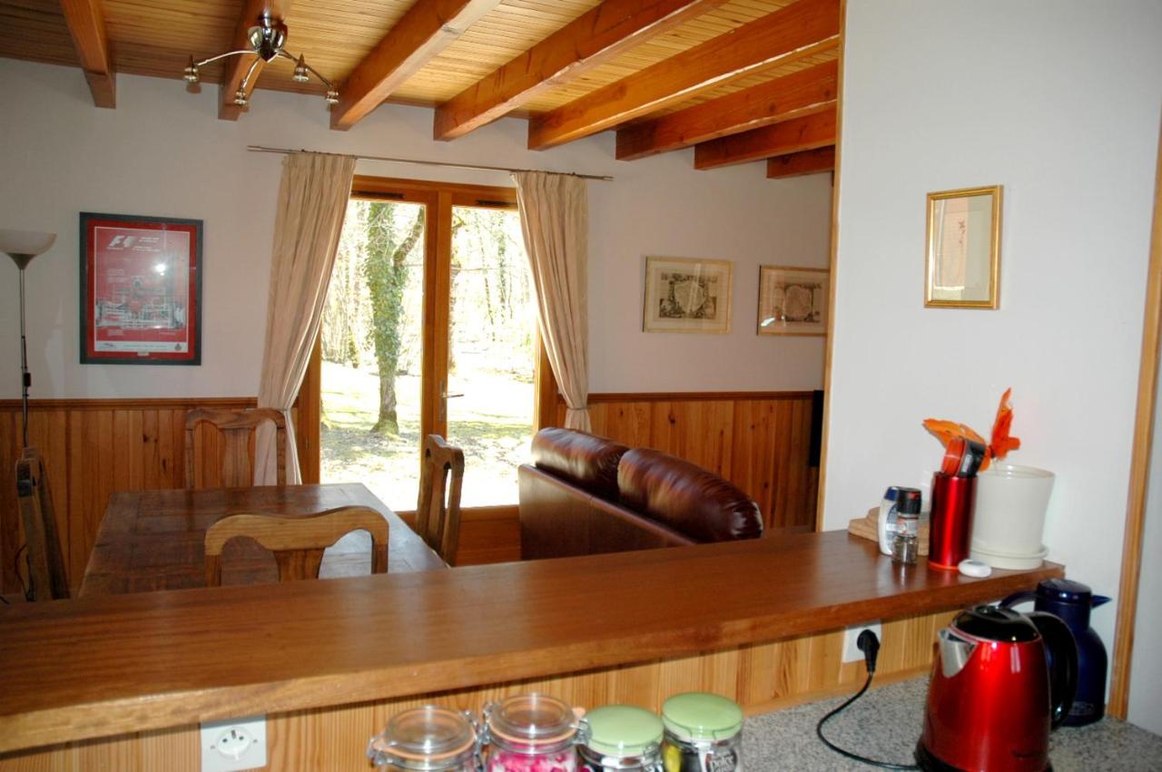 Maison De 2 Chambres Avec Vue Sur Le Lac Piscine Partagee Et Jardin Amenage A Lachapelle Auzac Екстер'єр фото